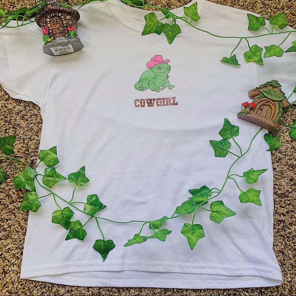 Frog in Cowboy Hat Cowgirl Funny Graphic T Shirt